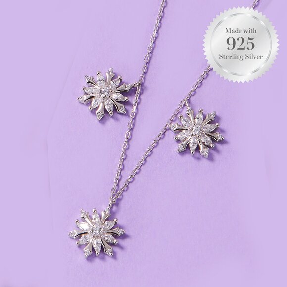 925 Sterling Silver Snowflake Necklace - Charmed Aroma Winter / Christmas - Picture 1 of 5